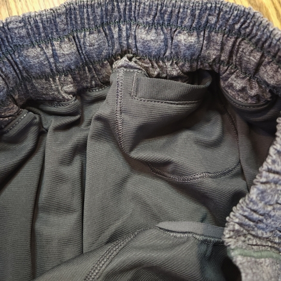 Lululemon Hotty Hot Womens Shorts Size 6 Heather Grey Lined - Picture 7 of 9